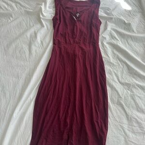 Elegant Burgundy Sleeveless Dress